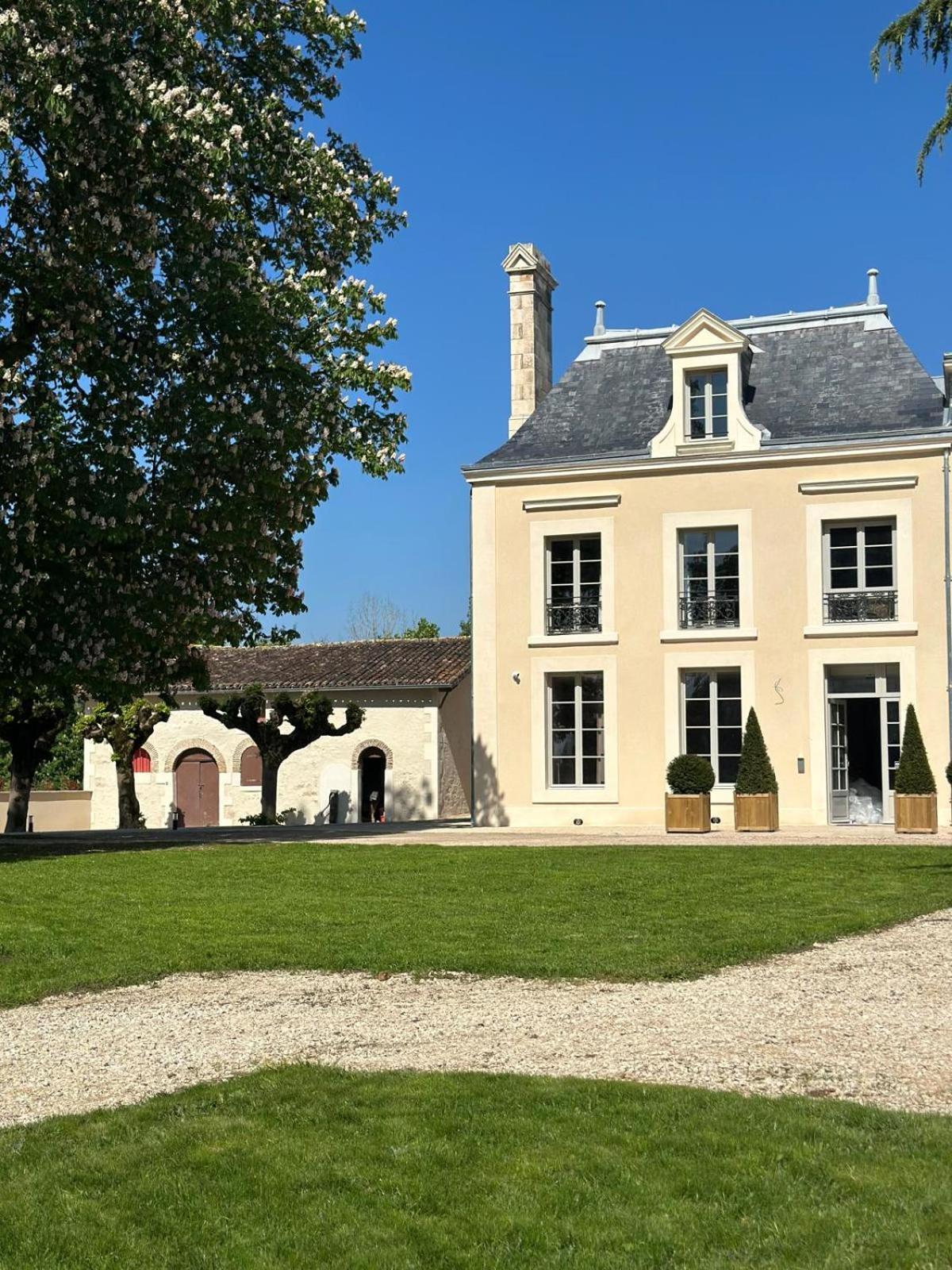 מלון Fontaine-le-Comte Domaine De L'Ecorcerie מראה חיצוני תמונה